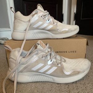 Adidas size 9 woman’s athletic shoes